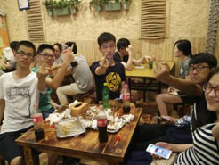 尼勒克烧烤加盟,学烧烤技术,开烧烤店多少钱疯狂烤翅加盟
